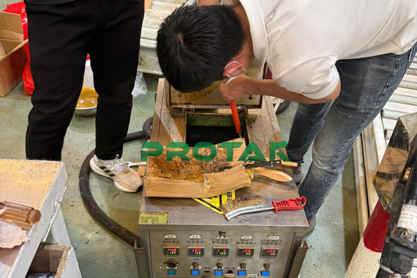 Dịch Vụ Vệ Sinh & Bảo Dưỡng Máy Phun Keo Nóng| PROTAK